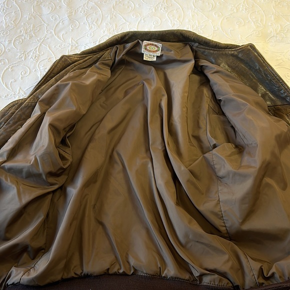 Vintage 90’s Banana Republic Brown Leather Bomber Jacket Size 44L SOFT! - Picture 9 of 14